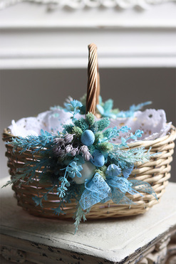 Ocean Blue, dekorowany koszyczek wielkanocny z serwetką, wys.25cm