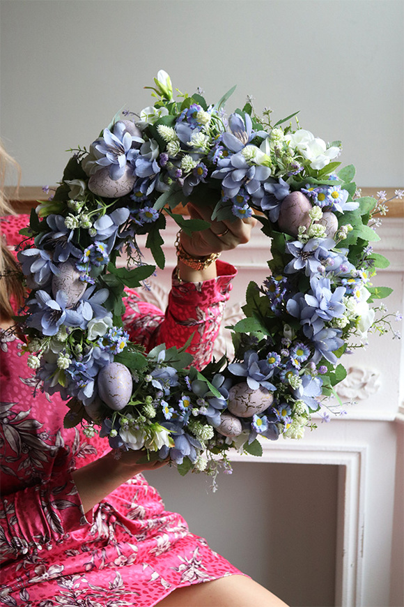 Very Peri Eggs, wielkanocny wianek dekoracyjny