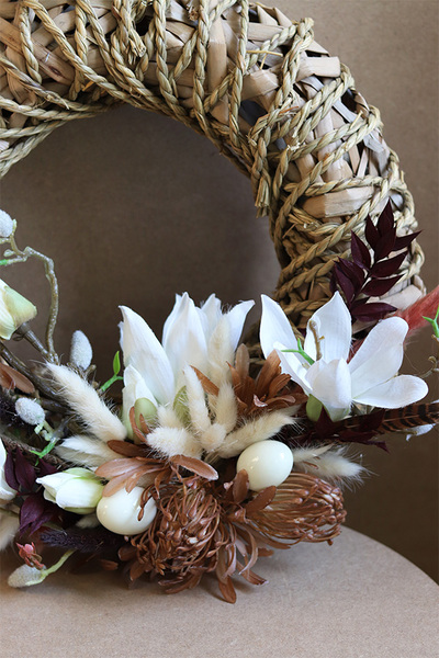 Magnolie Boho, wiosenny wianek z suszem