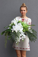 Czysta Biel Cesarska, elegancka kompozycja nagrobna w naczyniu