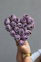 Heartino Violet, kompozycja nagrobna w kształcie serca