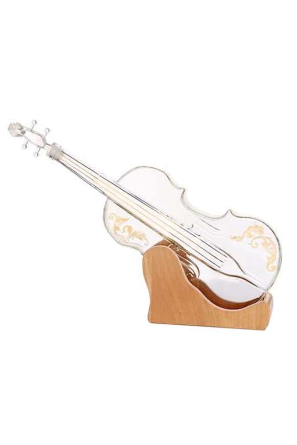 Violin, karafka na stojaku skrzypce