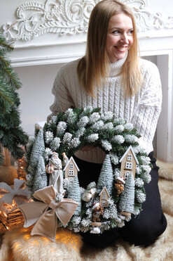 Santa's Comin to Town, świąteczny wianek dekoracyjny, śr.55cm