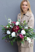 Ruberia Maxi 2, bordowa wiązanka nagrobna na desce