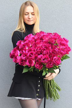 Maria Callas, bukiet amarantowych róż, 60szt, wys.70cm