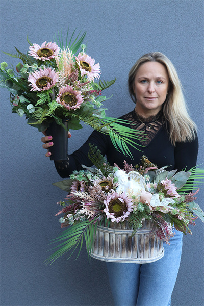 Auraliana, dekoracja nagrobna w skrzynce