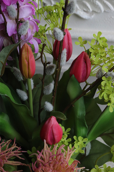 Katarina Spring, bukiet nagrobny we wkładzie do wazonu