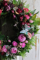 Pink Butterfly, kwiatowy wianek z motylem