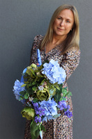 Blue Ocean, bukiet nagrobny z zieloną peonią