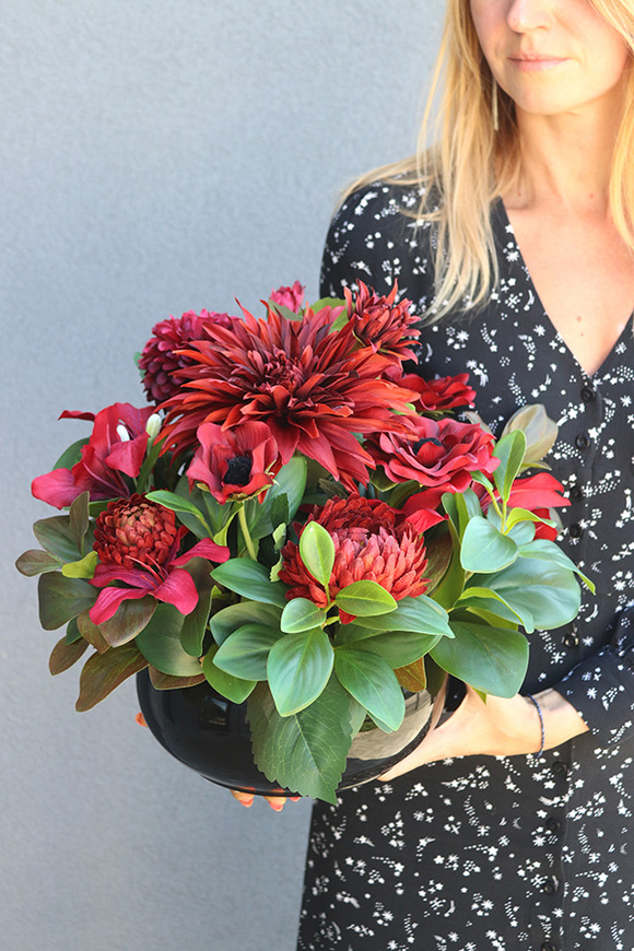 Bordo Katerra, kompozycja nagrobna w misie, wym.36x35cm