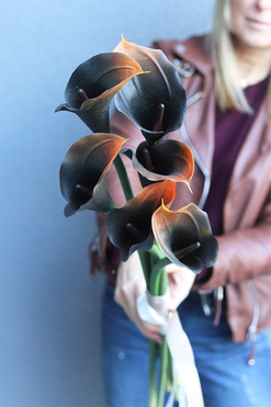 Kalle Brown, bukiet nagrobny kalie, dł.70cm 