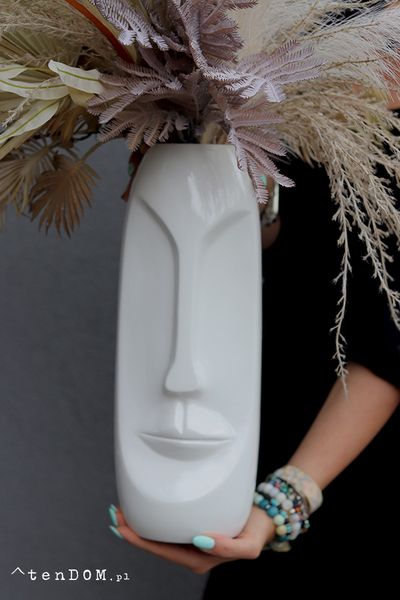 Boho Head, kompozycja kwiatowa w wazonie