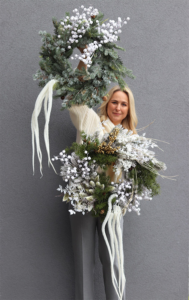 Królewska Zima, zimowy wianek z jagodami