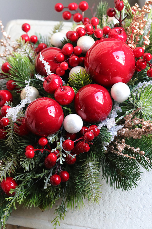 Red Exclusive, świąteczny stroik na tacce