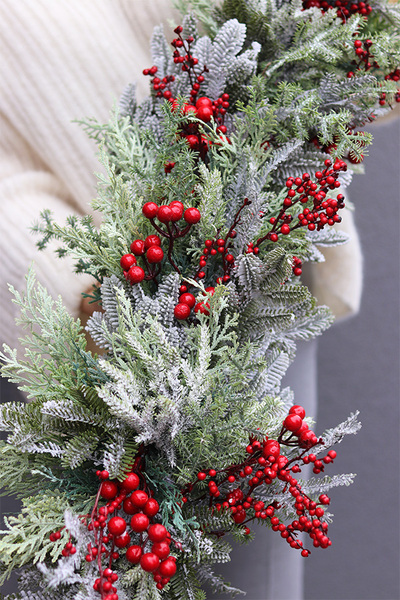 Red Winteria, zimowa girlanda z jagodami