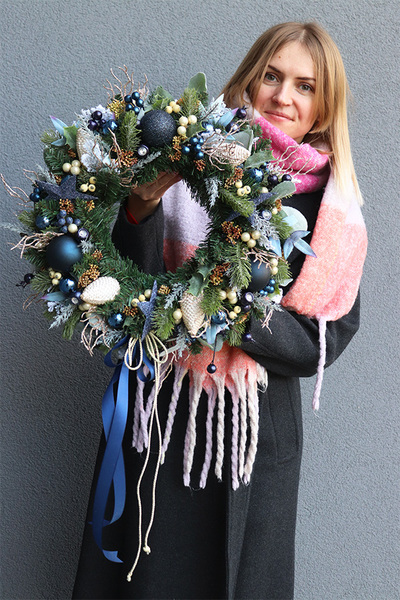 Granatowa Bryza, elegancki zimowy wianek, śr.40cm