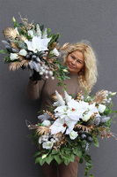 White&Gold, świąteczny bukiet nagrobny we wkładzie