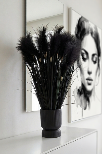 Black Grass, sztuczna czarna trawa w donicy