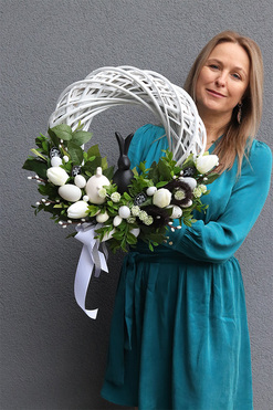 Wielkanocna Aura, wielkanocny wianek na drzwi z zającem, rozp.44cm