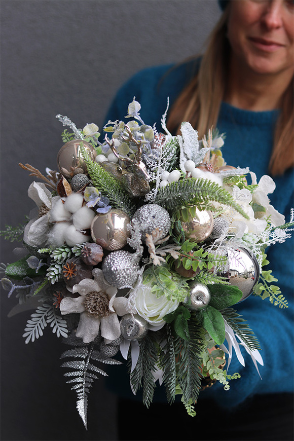 Mróz Glamour, zimowy stroik w złotej osłonce