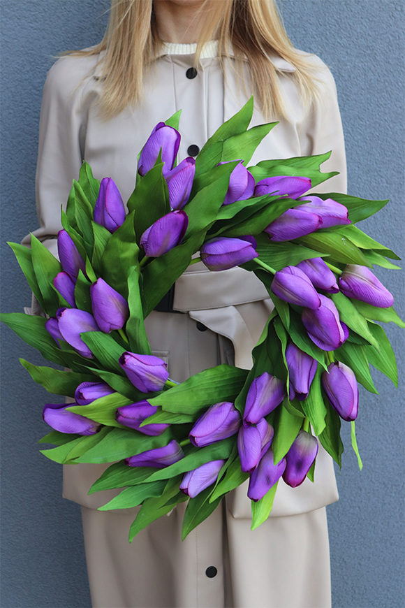 Witaj Wiosno Fiolet, wiosenny wianek z tulipanów	
