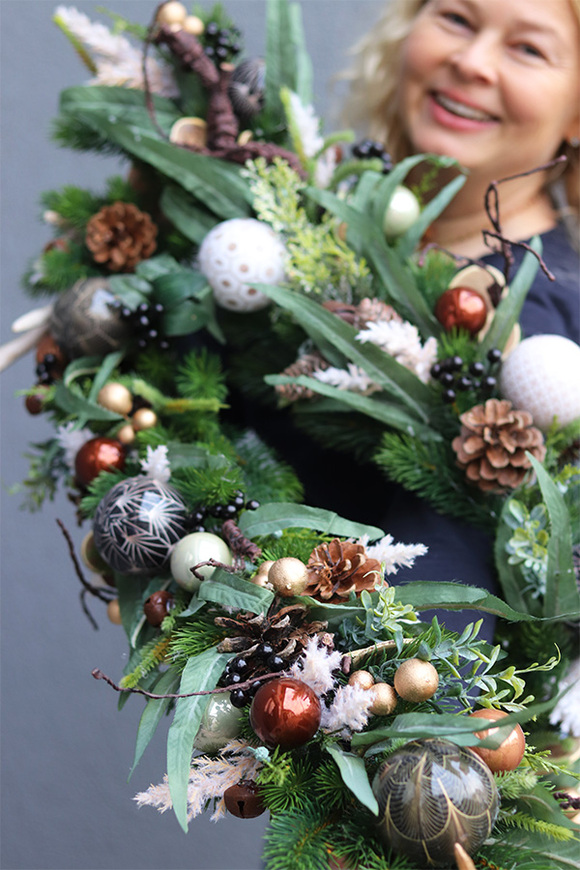 girlanda świąteczna z bombkami i szyszkami, Gorina, dł.180cm 