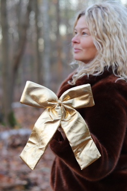 OD RĘKI, Złota Kokarda, świąteczna zawieszka, wym.23x29cm 