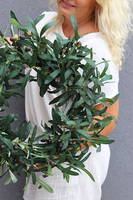 Oliwny Gaj 2, zielony wianek na drzwi z oliwkami