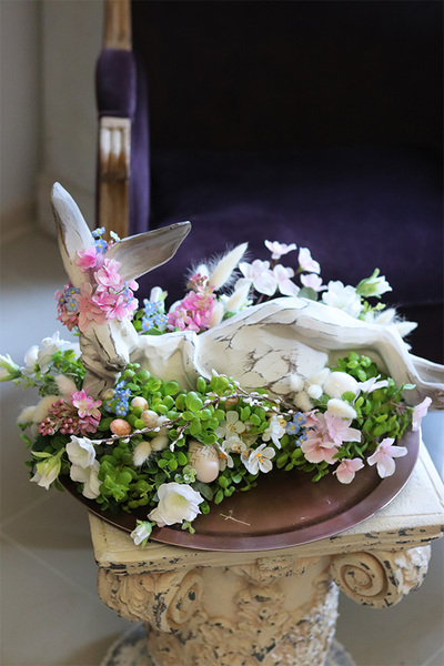 Leniwy Zając, stroik wielkanocny, wym.32x40x47cm 