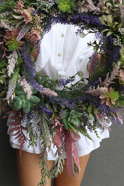 Lukrena, wianek dekoracyjny z lawendą i sukulentami