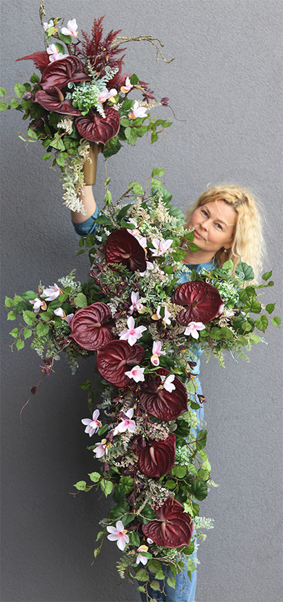 Anturium 2, bukiet nagrobny we wkładzie, wys.67cm