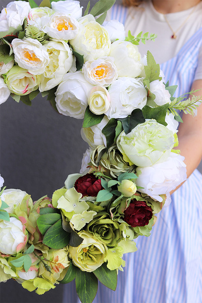 Caryca Katarzyna Greenland, efektowny wianek na drzwi