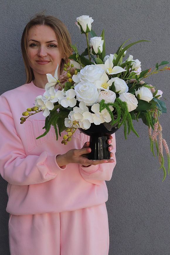 Leori Dynasty, biała kompozycja w pucharze