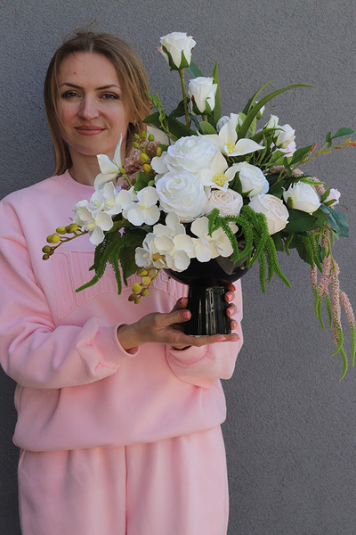 Leori Dynasty, biała kompozycja w pucharze