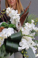 White Orchidera New, kompozycja nagrobna w misie