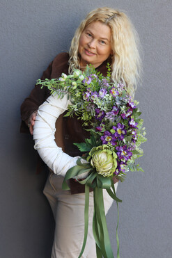 Charente Protea, asymetryczny wianek dekoracyjny, rozp.50cm