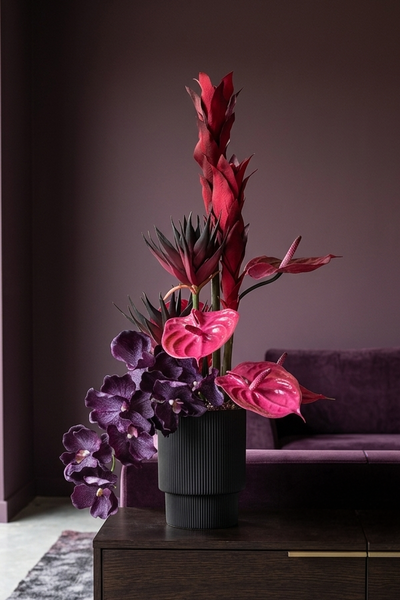 Yorker, kompozycja kwiatowa z bromelia i proteą