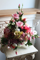 Abellisa, różowa kompozycja kwiatowa