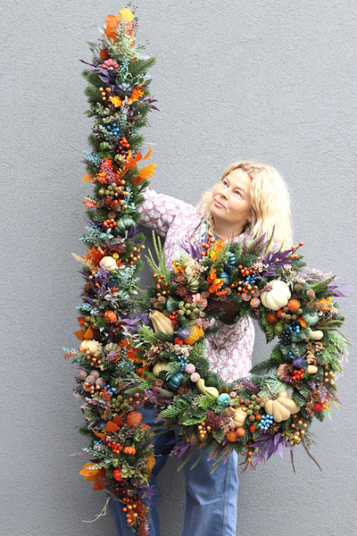 Mudella Autumn, jesienny wianek z pięknymi dodatkami