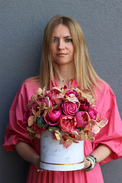 Orchidessa, marmurkowy flowerbox ze storczykiem, wym.32x30cm 