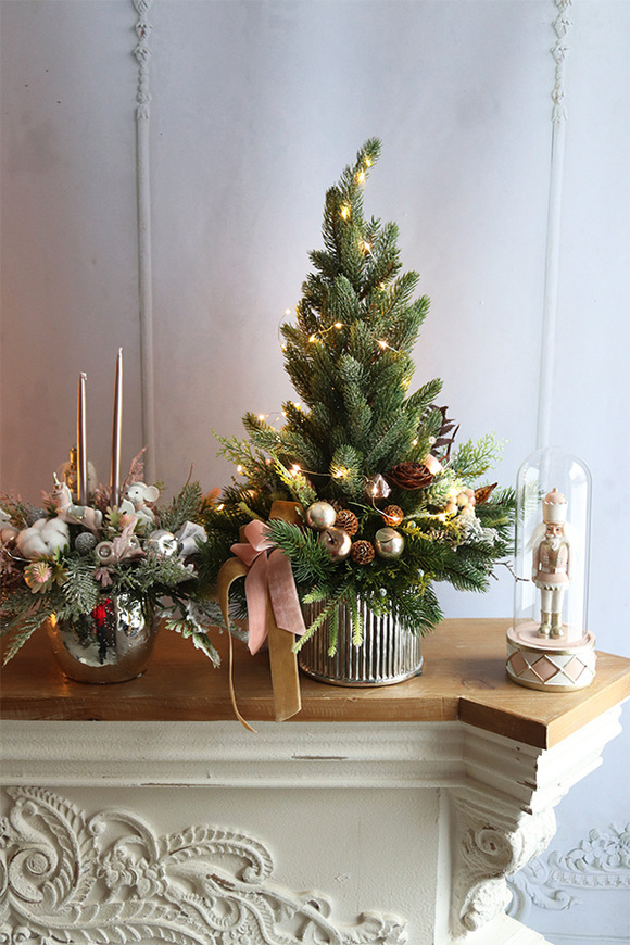 Pink Lady, realistyczna choinka świąteczna z przybraniem LED