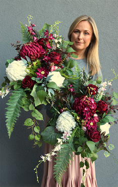 Ruberia, nagrobny bukiet z bordową chryzantemą, dł.53cm