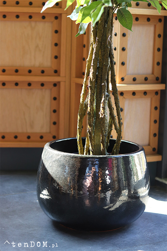 Fikus Benjamin E Ares, sztuczna roślina w donicy