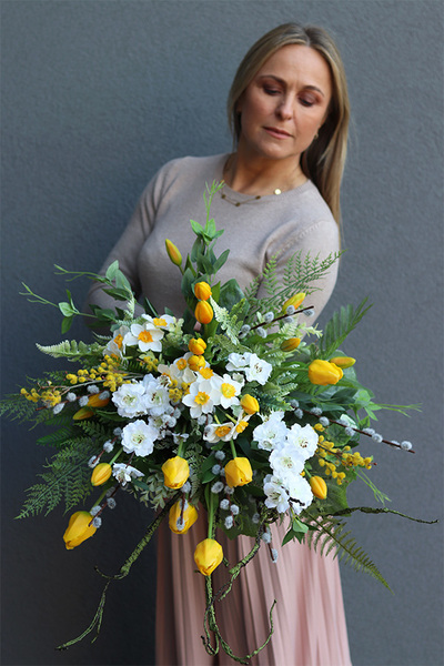 Spring Lux, bukiet nagrobny z gumowymi tulipanami