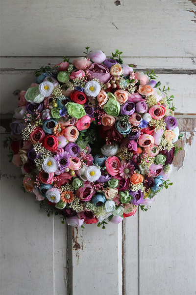 Perrasani, bogaty kwiatowy wianek, śr.38cm 