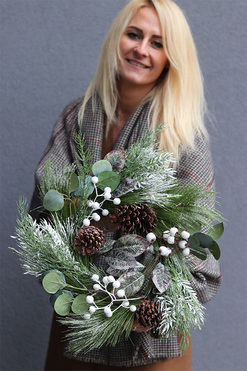 Frozen Time, zimowy wianek iglasty z szyszkami, rozp.47cm