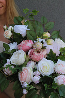 Roselissa Umbria, kompozycja kwiatowa w wazonie