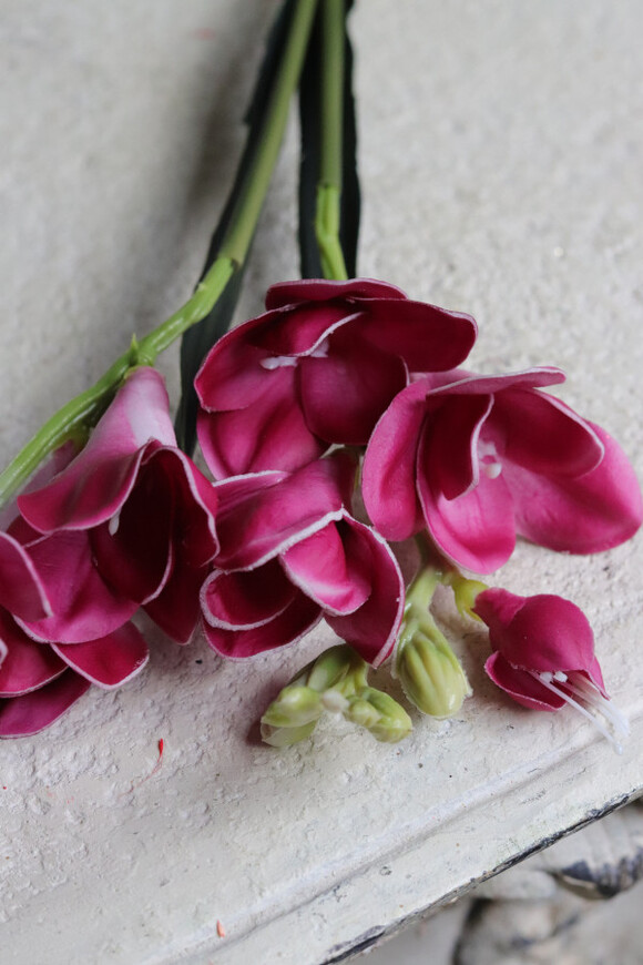 Frezje, gumowe sztuczne kwiaty	