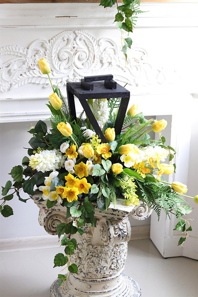 Angelo Floresa Amira, komplet dekoracji nagrobnych