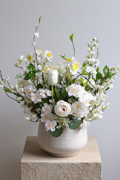 OD RĘKI Reno, wiosenna kompozycja kwiatowa, wym.50x47x40cm